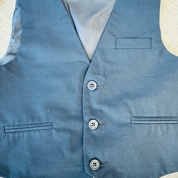 Little Gents 3582 Boy's 5 Navy Blue Piece Suit - Picture 3 of 7